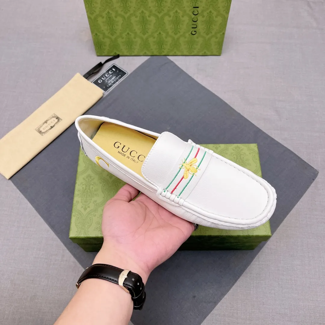 p400 GUCCI, Gucci official flagship store original casual beanie shoes ~ Four Seasons Trendy Shoes 👟》New version at the counter, Gucci 1:1 high-quality workmanship, upper: imported pebbled calfskin, genuine sweat-absorbent pigskin lining, fashionable lazy business style design, casual loafers, running shoes are perfect for young people. British fashion boots 😍 Equipped with original raw rubber wear-resistant outsole, absolutely high-end and classy, ​​suitable for drivers only 🚗 A must-have for fashionable men, standard code 37-45 No. 071
